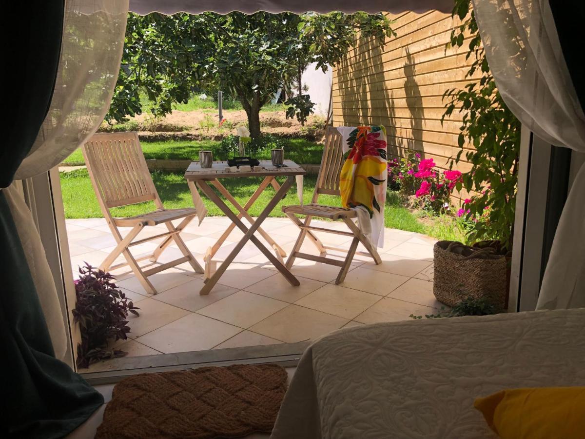 Hotel LA MAISON DE LA DUNE - Jacuzzi 1ère séance offerte - Piscine chauffée avec Abri Amovible - Plage située à 200m, accès direct par le bois - Borne VE à La Couarde-sur-Mer Extérieur photo