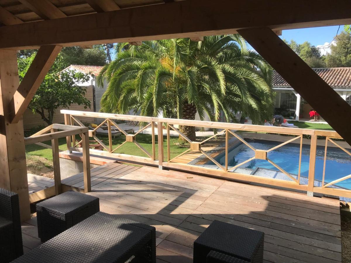 Hotel LA MAISON DE LA DUNE - Jacuzzi 1ère séance offerte - Piscine chauffée avec Abri Amovible - Plage située à 200m, accès direct par le bois - Borne VE à La Couarde-sur-Mer Extérieur photo